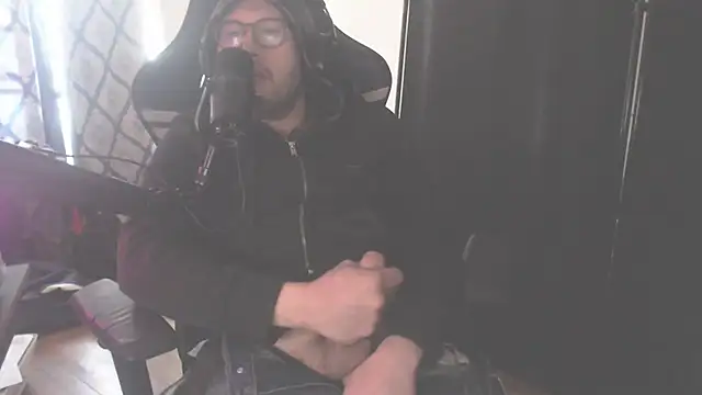 chicostick413 online show from 4, 2, 2026