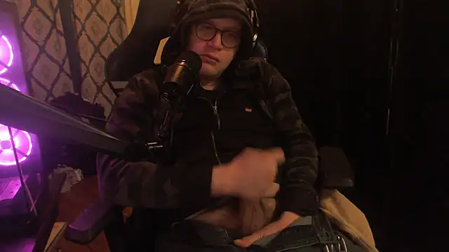 chicostick413 online show from 28, 2, 2026