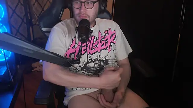 chicostick413 online show from 18, 4, 2026