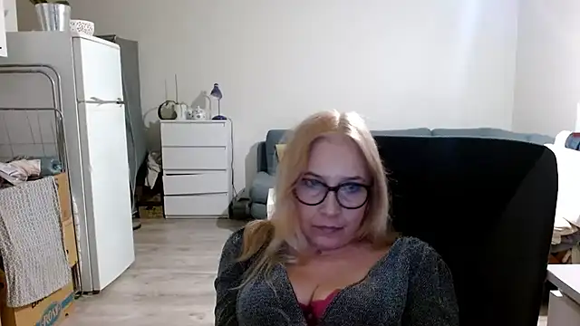 sofia xkiss online show from 2, 3, 2025