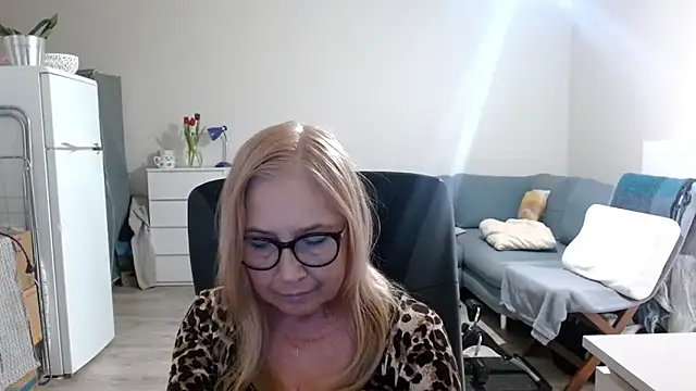 sofia xkiss online show from 11, 3, 2025