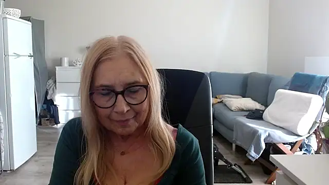 sofia xkiss online show from 15, 3, 2025