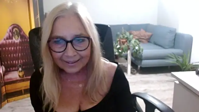 sofia xkiss online show from 24, 11, 2025