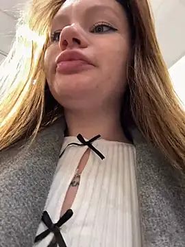 Snapshot of justmila chatting on 5, 1, 2025 justmila online show from 5, 1, 2025