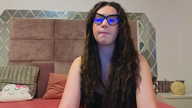 Snapshot of SweetScribe chatting on 11, 12, 2024 SweetScribe online show from 11, 12, 2024