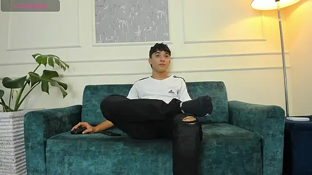 Snapshot of Austin_Cardieff chatting on 7, 1, 2025 Austin Cardieff online show from 7, 1, 2025