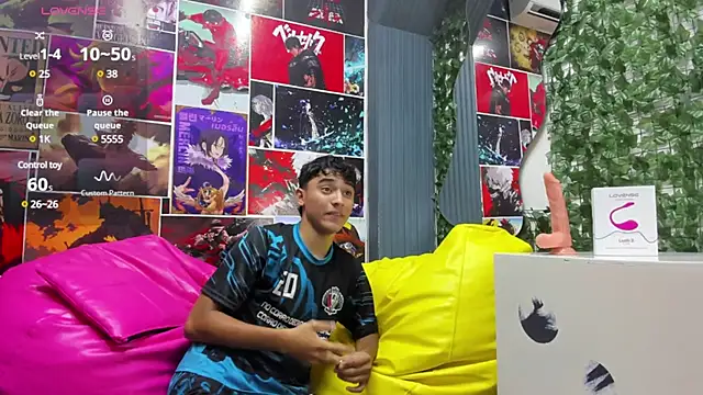 Snapshot of Austin_Cardieff chatting on 7, 1, 2025 Austin Cardieff online show from 7, 1, 2025