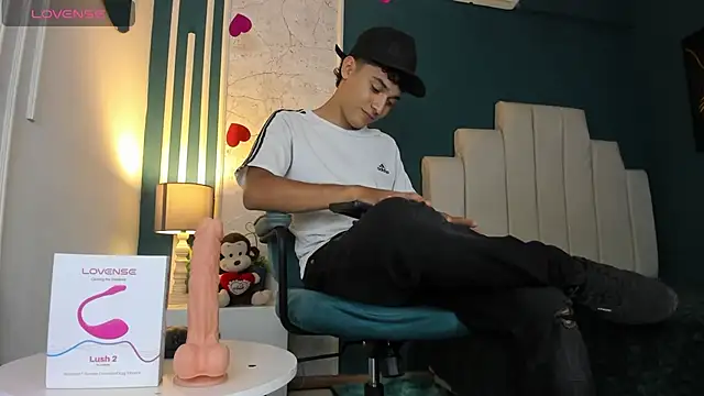 Snapshot of Austin_Cardieff chatting on 17, 2, 2025 Austin Cardieff online show from 17, 2, 2025