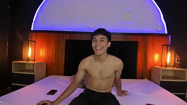 Snapshot of Austin_Cardieff chatting on 8, 3, 2025 Austin Cardieff online show from 8, 3, 2025