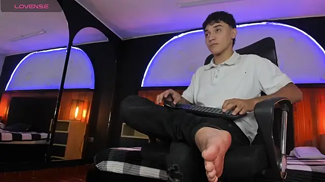 Snapshot of Austin_Cardieff chatting on 10, 3, 2025 Austin Cardieff online show from 10, 3, 2025