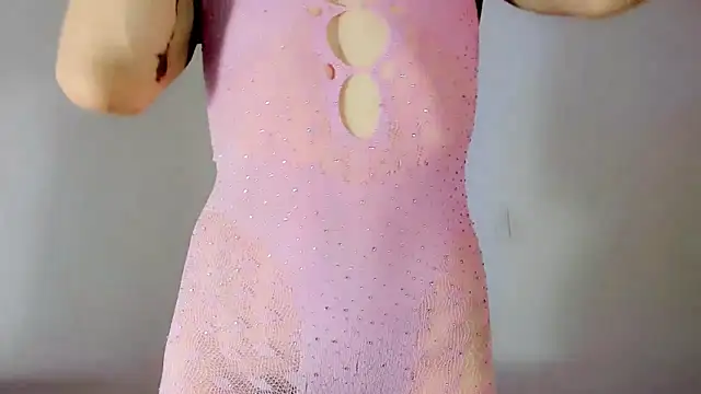 TatiGil online show from 1, 10, 2025