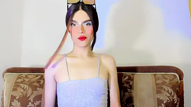 TatiGil online show from 4, 10, 2025