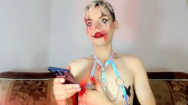 TatiGil online show from 13, 10, 2025