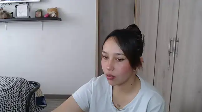 Snapshot of Skarlet_Adams28 chatting on 6, 12, 2024 Skarlet Adams28 online show from 6, 12, 2024