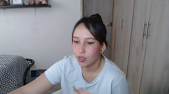 Snapshot of Skarlet_Adams28 chatting on 6, 12, 2024 Skarlet Adams28 online show from 6, 12, 2024