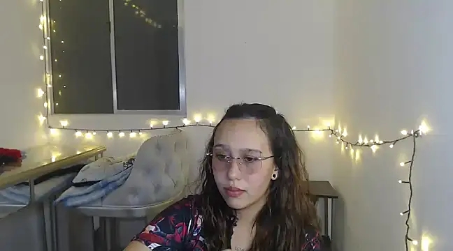 Snapshot of Skarlet_Adams28 chatting on 3, 2, 2025 Skarlet Adams28 online show from 3, 2, 2025