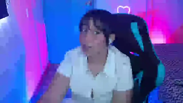 Skarlet Adams28 online show from 24, 3, 2026