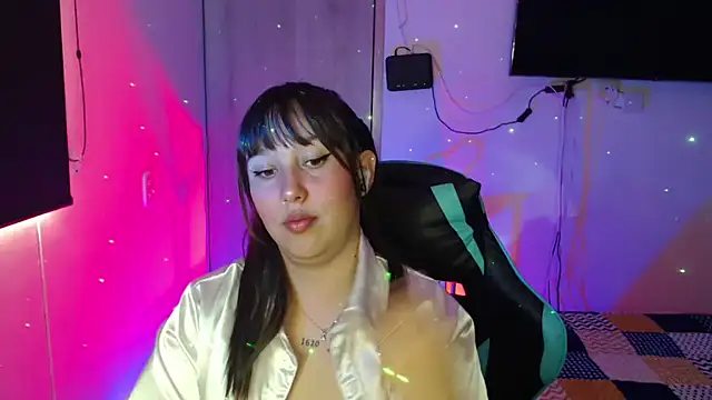 Skarlet Adams28 online show from 8, 4, 2026