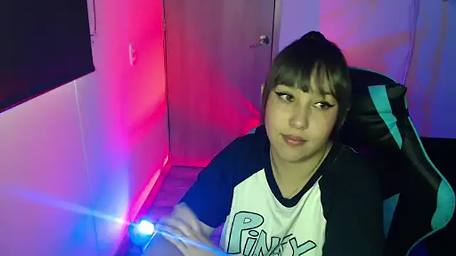 Skarlet Adams28 online show from 16, 4, 2026