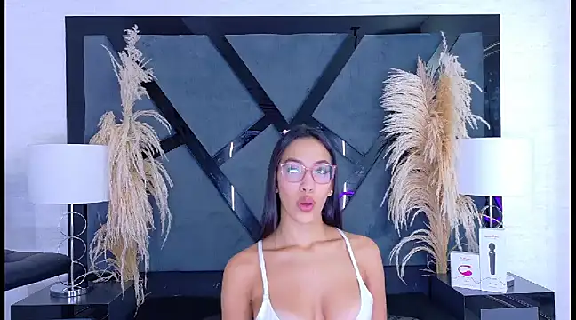 KylieWhite online show from 3, 3, 2025