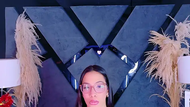 KylieWhite online show from 18, 9, 2025