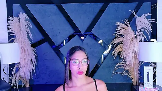 KylieWhite online show from 25, 10, 2025