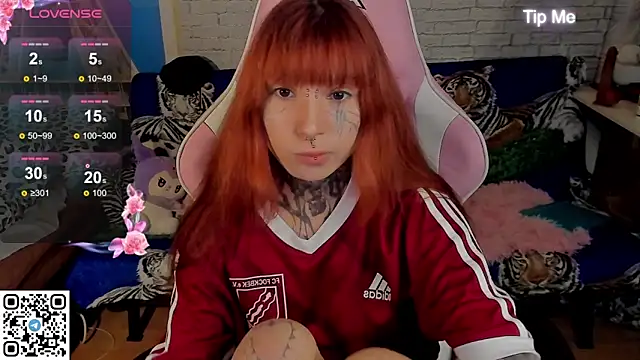 Snapshot of b1gBlushkk chatting on 11, 10, 2025 b1gBlushkk online show from 11, 10, 2025
