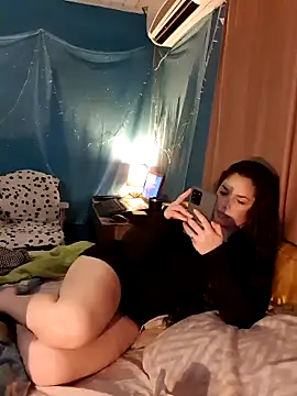 Snapshot of CoelhinhaGostosa chatting on 10, 12, 2024 CoelhinhaGostosa online show from 10, 12, 2024