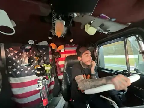 Snapshot of XMeF10 chatting on 27, 3, 2026 XMeF10 online show from 27, 3, 2026