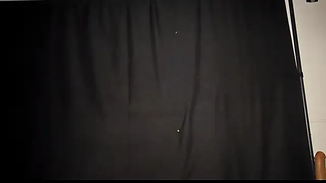 Layla-Lana online show from 4, 3, 2025