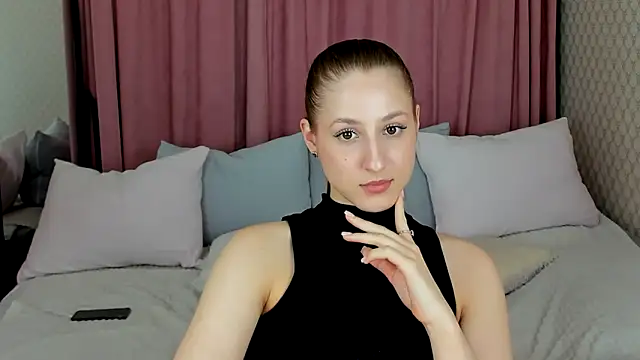 BritneyCruze online show from 12, 12, 2024