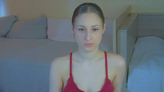 BritneyCruze online show from 9, 4, 2026