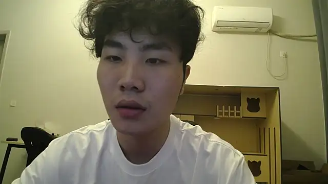 Snapshot of fuln12 chatting on 16, 10, 2025 fuln12 online show from 16, 10, 2025