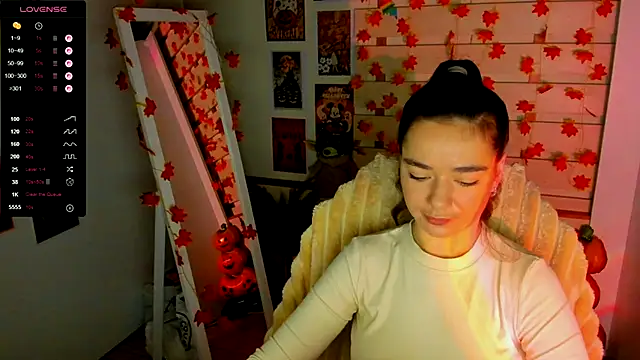 Bella XO online show from 4, 11, 2025