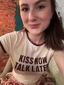 Snapshot of Dina_Tease chatting on 18, 7, 2026 Dina Tease online show from 18, 7, 2026