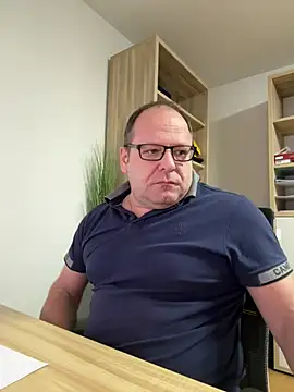 coupleLatinaLovers online show from 30, 12, 2024