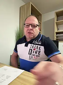 coupleLatinaLovers online show from 17, 3, 2025