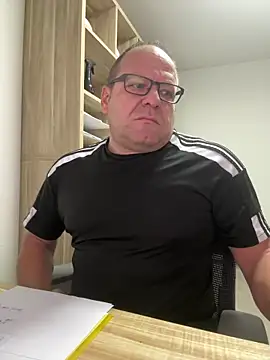 coupleLatinaLovers online show from 9, 10, 2025