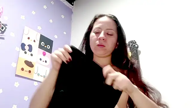 Snapshot of PetiteIvoryQueen19 chatting on 23, 6, 2026 PetiteIvoryQueen19 online show from 23, 6, 2026