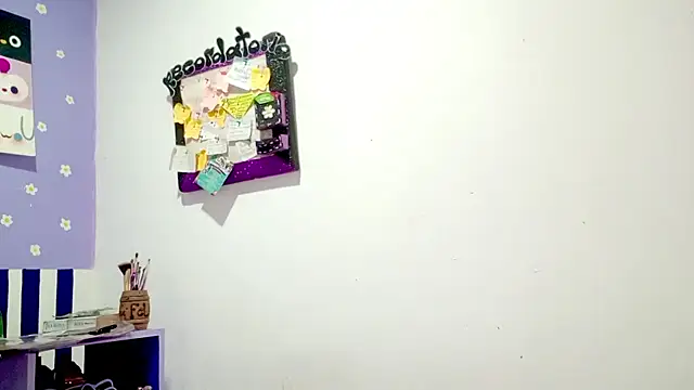 Snapshot of PetiteIvoryQueen19 chatting on 25, 7, 2026 PetiteIvoryQueen19 online show from 25, 7, 2026