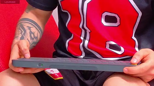 Sexy Alejandro  online show from 6, 4, 2026