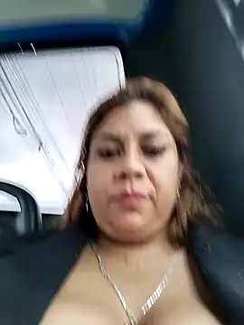Snapshot of Laura-Hernandez chatting on 4, 12, 2024 Laura-Hernandez online show from 4, 12, 2024