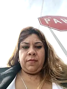 Snapshot of Laura-Hernandez chatting on 13, 12, 2024 Laura-Hernandez online show from 13, 12, 2024
