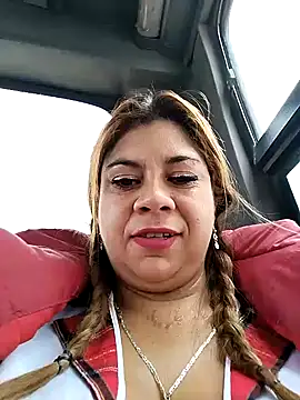 Snapshot of Laura-Hernandez chatting on 18, 12, 2024 Laura-Hernandez online show from 18, 12, 2024