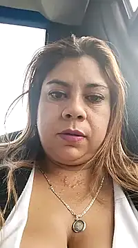 Snapshot of Laura-Hernandez chatting on 19, 12, 2024 Laura-Hernandez online show from 19, 12, 2024