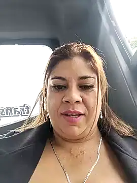 Snapshot of Laura-Hernandez chatting on 27, 12, 2024 Laura-Hernandez online show from 27, 12, 2024