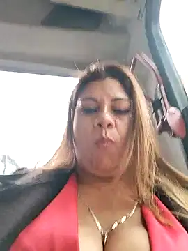 Snapshot of Laura-Hernandez chatting on 17, 1, 2025 Laura-Hernandez online show from 17, 1, 2025