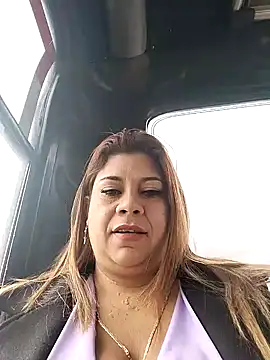 Snapshot of Laura-Hernandez chatting on 24, 1, 2025 Laura-Hernandez online show from 24, 1, 2025