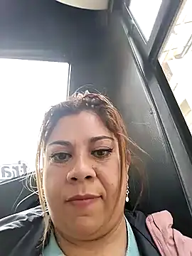 Snapshot of Laura-Hernandez chatting on 29, 1, 2025 Laura-Hernandez online show from 29, 1, 2025