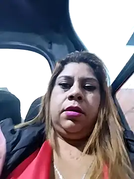 Snapshot of Laura-Hernandez chatting on 31, 1, 2025 Laura-Hernandez online show from 31, 1, 2025